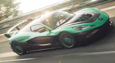 Rimac Nevera R straccia Koenigsegg Jesko Absolut: record di velocità con 431,45 km/h