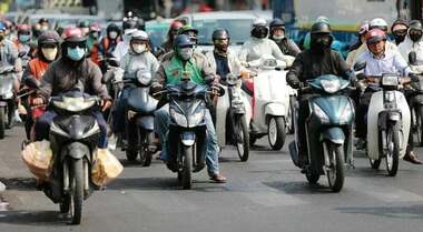 Vietnam, dal 2026 addio alle due ruote a benzina nel centro di Hanoi. Dal 2028 stop anche anche alle auto private