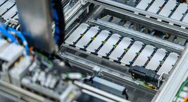 Batterie ricaricabili, trovato il metodo green per riciclarle. Permette di recuperare il 92% dei metalli chiave contenuti