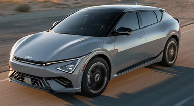 Kia, la sportività GT rilancia la gamma: arriva la EV9, si evolve la EV6