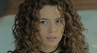 La forza di una donna, le anticipazioni di oggi (lunedì 28 luglio): Sirin finge tutto