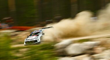 Wrc, Tänak e Ogier "scivolano" indietro. Rovanperä (Toyota) "profeta in patria" in testa al Rally di Finlandia