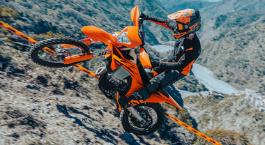 KTM, ecco la sua nuova gamma enduro 2026. Aggiornamenti importanti tra tecnologia e design delle moto