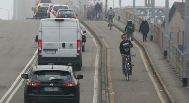 Emilia-Romagna, tornano dal primo ottobre le misure antismog: ecco lo stop ai veicoli e le deroghe
