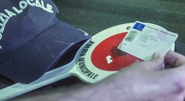 UE, la commissione Trasporti approva la riforma delle patenti. Documento digitale su smartphone, e ritiro valido in tutta l'Ue