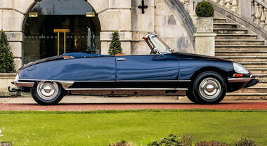 Citroën, a Parigi la festa per i 70 anni della leggendaria DS. Un weekend di celebrazioni con eventi e oltre 200 auto