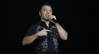 Tiziano Ferro cambia tutto, dall'addio alla Universal al divorzio: «Questo  mestiere va fatto on