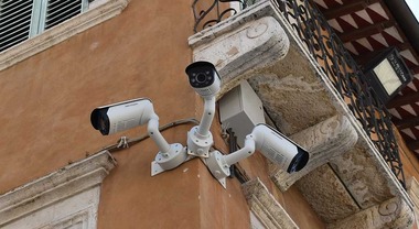 Giro di vite dell’Arengo sulla microcriminalità In arrivo 38 telecamere