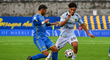 Frosinone espugna Carrara: vittoria per 2-0 contro la Carrarese con gol di Calò e Ghedjemis