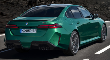 BMW M5 è un’auto decisamente fuori dal coro: prestazioni e comportamento dinamico da autentica sportiva