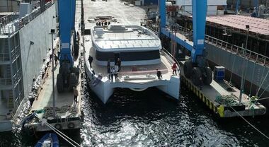 VISION-F, varato a Istanbul il catamarano a motore in alluminio che guarda al futuro. Si distingue per spazio e comfort