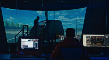 Bridgestone inaugura il simulatore DiL nel TCE di Roma: lo sviluppo degli pneumatici passa dal mondo virtuale