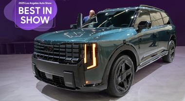 Los Angeles Auto Show 2025: Jeep Recon e Genesis GV60 le punte di diamante