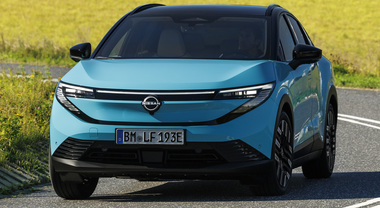 Nissan, terza generazione della prima elettrica. Nel 2010 fu la Leaf ad esordire nella mobilit&agrave; zero emission