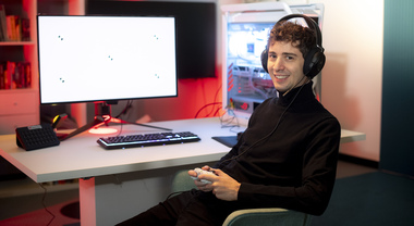 Play-Able: il controller che trasforma la disabilit&agrave; in partecipazione. E Favij preme Start