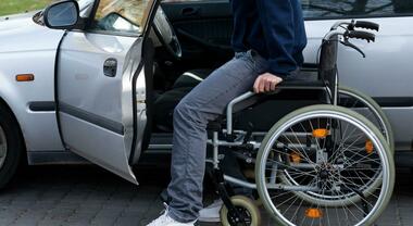 Anglat, via a rete nazionale auto di cortesia per persone con disabilit&agrave;