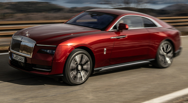 Rolls Royce Spectre: l&rsquo;elettrica che completa l&rsquo;idea di comfort assoluto