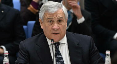 Tajani: &laquo;Su auto elettrica si riaprir&agrave; dossier, a Bruxelles le cose stanno cambiando&raquo;