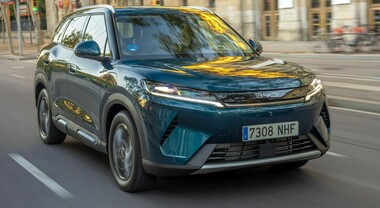 Byd, con Atto 2 si volta pagina. Il gigante delle auto con la spina estende la tecnologia Super Hybrid anche al Suv pi&ugrave; compatto