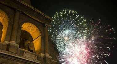Cosa fare a Capodanno? Dal concerto (gratuito) al Circo Massimo ai veglioni nei teatri
