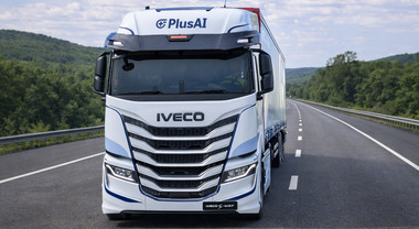 Iveco: nuovo programma su guida autonoma Livello 4 con PlusAI. In Spagna test su camion senza conducente da 2026
