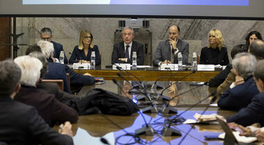 Automotive: Urso: &laquo; Il tavolo del 30 gennaio &egrave; per discutere politiche Ue e misure nazionali&raquo;