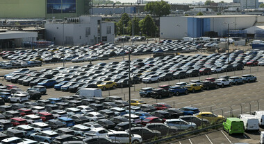 Messico chiede agli Usa di abbassare dal 27,5% al 15% i dazi applicati alle importazioni di automobili