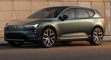 Volvo, ecco l'elettrica EX60: tre motorizzazioni (due a trazione integrale) e autonomia fino a 810 km