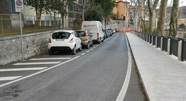 Giro di vite sulla sosta selvaggia: l’Arengo ricorre ai dissuasori. Ecco dove saranno posizionati i prossimi