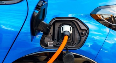 Mercato auto elettriche in Germania, attualmente circolano circa due milioni di Bev: 4% del parco auto
