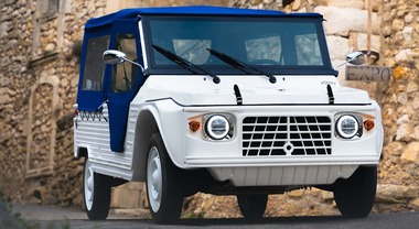 M&eacute;hari torna in Italia in versione elettrica. La eStory riprende stile e spirito dell'originale. L'icona anni '60 debutta con tre varianti