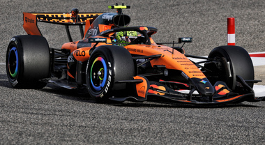 Test a Sakhir, 1&deg; giorno: cambiano le regole, ma si ripete la sfida Norris-Verstappen. Leclerc buon terzo