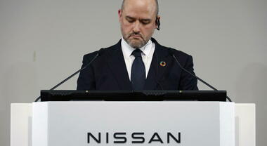 Nissan stima un rosso di 3,5 miliardi di euro per l'anno fiscale in corso. La produzione si &egrave; ridotta a 2,9 milioni di veicoli