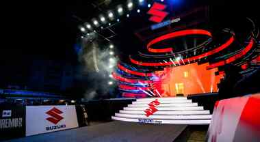 Suzuki si conferma auto ufficiale del Festival di Sanremo 2026. Swift Hybrid accompagner&agrave; il pubblico con una serie di clip social