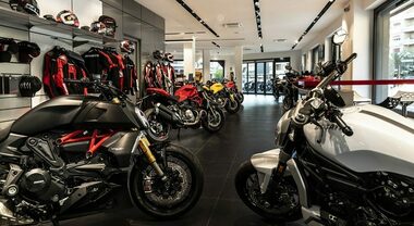 Ducati, nuovo showroom a Roma con la seconda generazione della DesertX