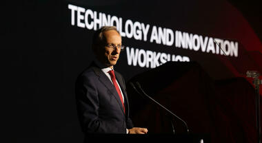 Vigna: &laquo;Ferrari va avanti sull'elettrico, i leader devono osare. Bisogna usare la tecnologia nuova per destare emozioni&raquo;