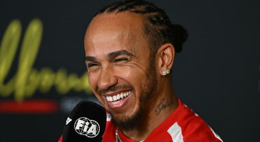 Ferrari, Hamilton vuole il riscatto: &laquo;Da 20 anni in F1 ma mi sento pi&ugrave; giovane che mai ed ho sempre la stessa fame di vittorie&raquo;
