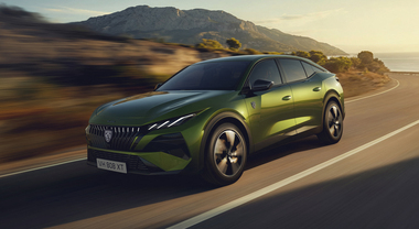 Peugeot 408 si rinnova: ecco come cambia con il restyling