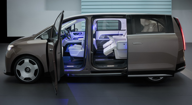 Mercedes VLE: una limousine nell'era elettrica. Primo modello sviluppato sulla nuova piattaforma modulare Van Architecture