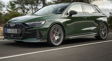 RS 3 Competition Limited: l'edizione speciale per i 50 anni del cinque cilindri Audi. Soli 750 esemplari con il 2.5 Tfsi da 400 cv