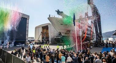 Baglietto in festa per il varo del T60, nuova ammiraglia del cantiere. Entro l&rsquo;anno previsti altri 6 vari di superyacht