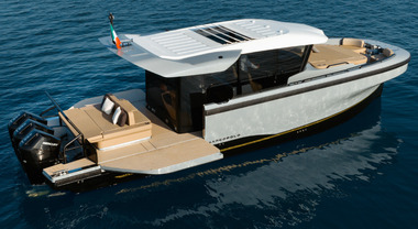 Svolta in casa Aschenez: il cantiere di Invictus e Capoforte lancia la nuova linea Marcopolo con una barca hi-tech firmata Delfanti