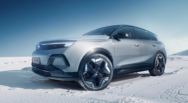 Opel Grandland Electric AWD, il debutto della prima elettrica integrale del Blitz