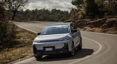 Leapmotor B10 REEV, ecco l&rsquo;ibrida con il Range Extender