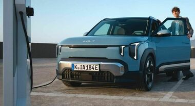 Kia, avanti tutta con l&rsquo;elettrificazione. Dopo EV5 e PV5 in rampa di lancio la compatta EV2