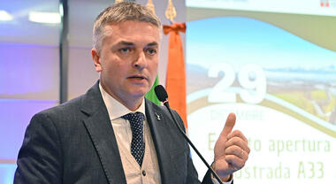 Carburanti: Rixi (Mimit): &laquo;Urgente un cambio di passo a livello Ue. Con gasolio sopra i 2 euro l&rsquo;autotrasporto lavora in perdita&raquo;