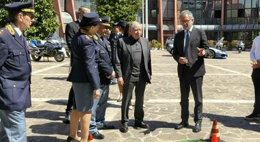 Jean Todt in visita alla Polstrada. All'inviato dell'Onu mostrate le attivit&agrave; di prevenzione, controllo e intervento