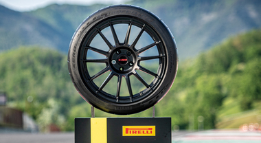 Pirelli, il P Zero Trofeo RS &egrave; il n.1 fra i pneumatici pi&ugrave; veloci al mondo. Dai test nuovi riconoscimenti