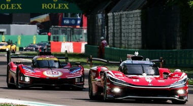 Ferrari e Toyota danno spettacolo ad Imola per l'apertura del WEC: i giapponesi precedono di un soffio la Rossa