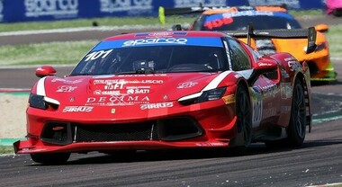 GT Sprint, a Imola chiude il primo round: successi di Klingmann-Marciello (BMW M4 GT3 Evo) e Postiglione-Comandini (Ferrari 296 Challenge